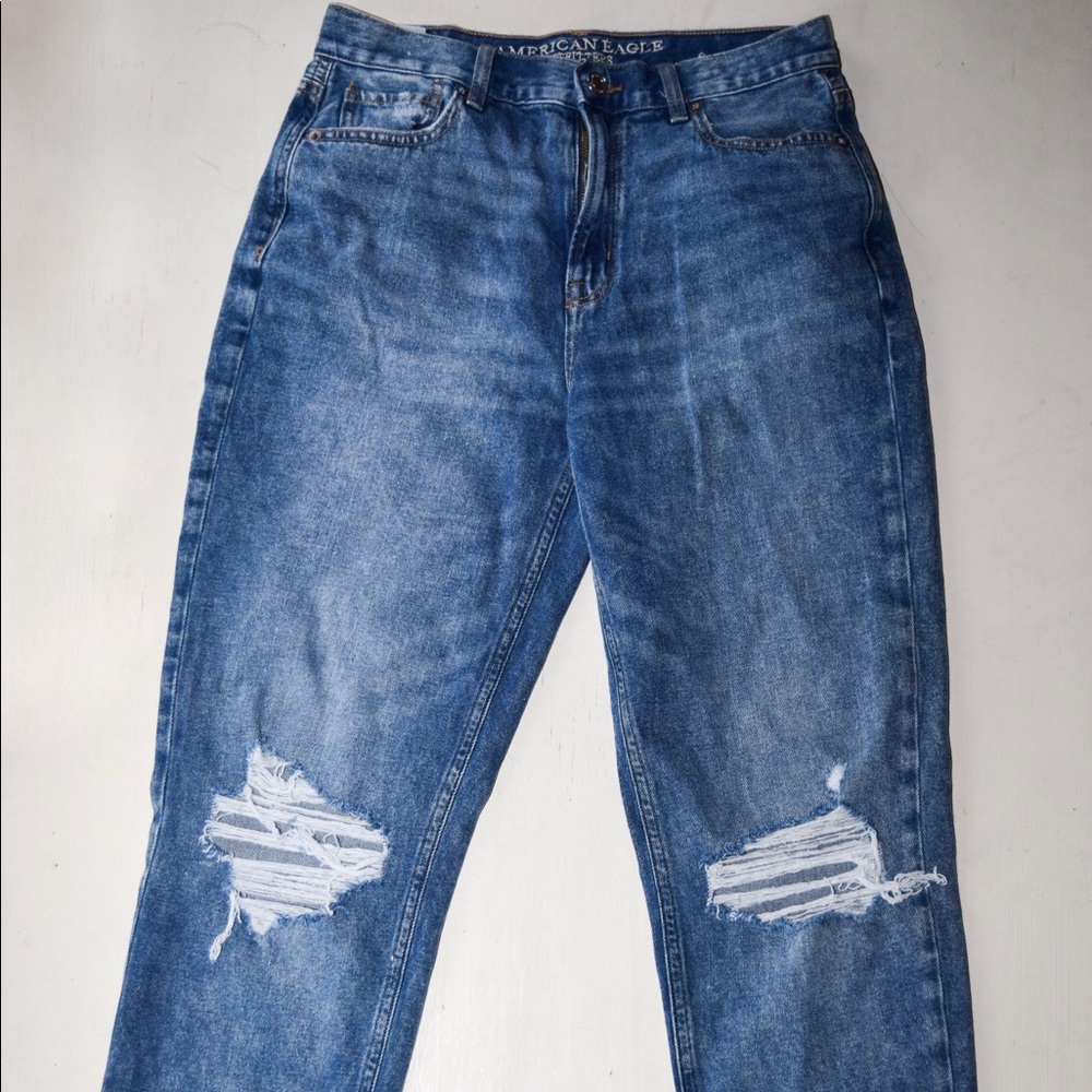 American Eagle mom jeans